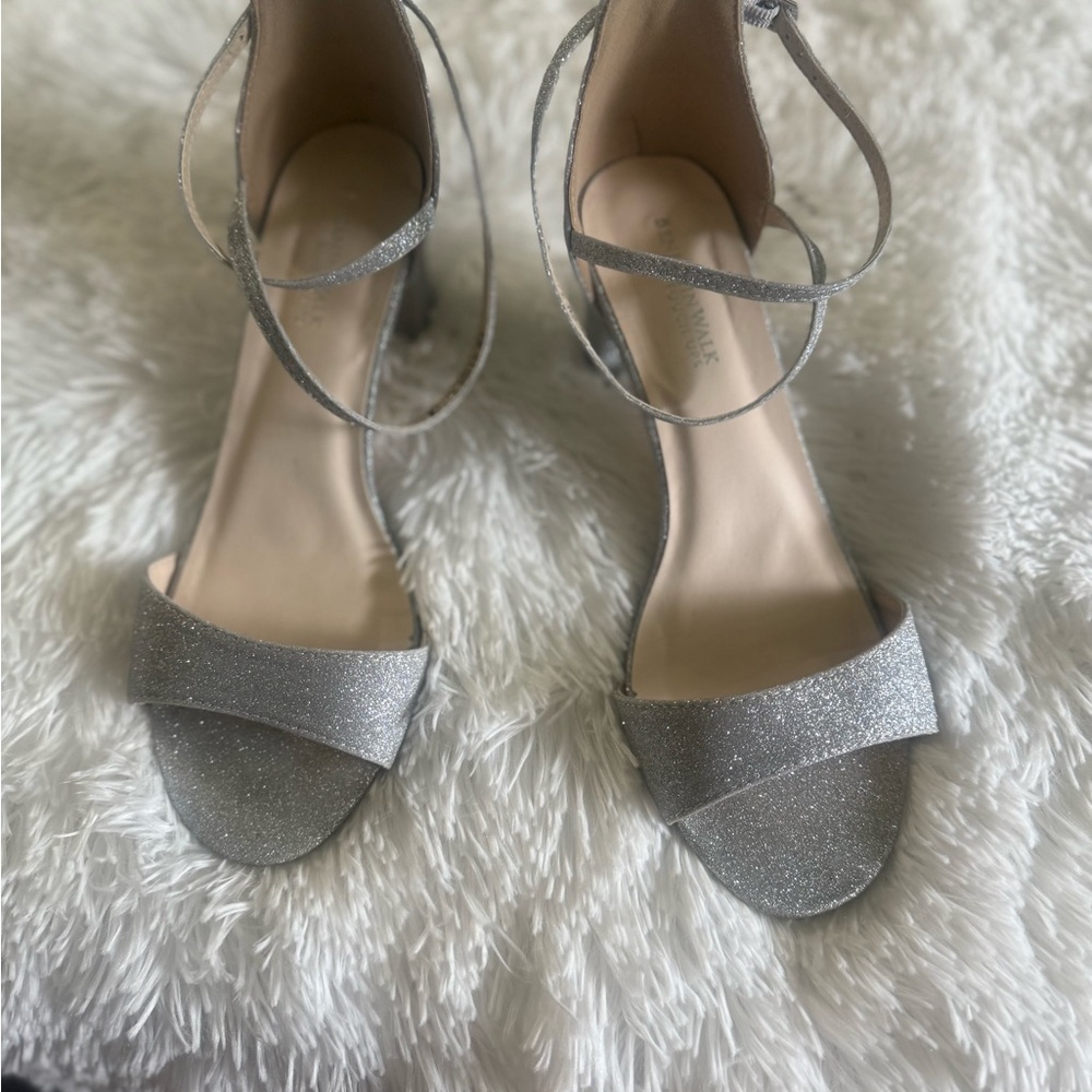 Benjamin Walk Silver Heels with Ankle Strap 8M. Gently used.